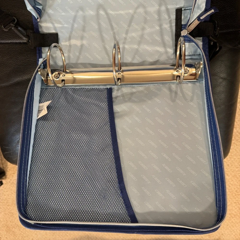 Case It Mighty Zip‎ Tab 3 Inch Zipper Ring Binder with Expanding File 600 Sheets